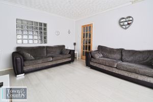 RED BARN ROAD- click for photo gallery